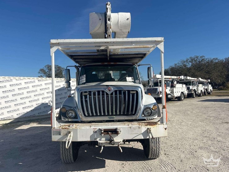 bucket-truck-image-48