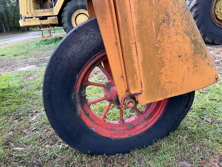 minneapolis-moline-ztu-image-14