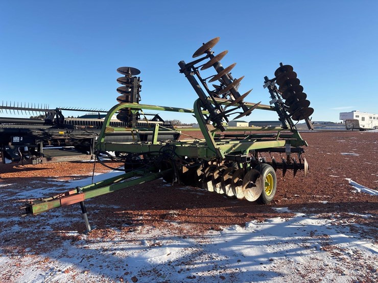 john-deere-disc-image-1