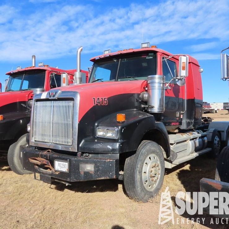 2011 WESTERN STAR 4900
