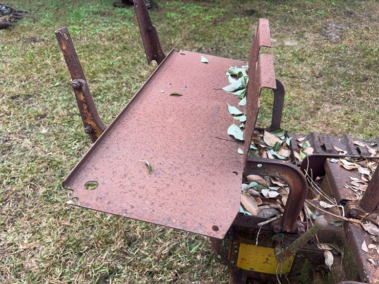 caterpillar-2-ton-crawler-image-28