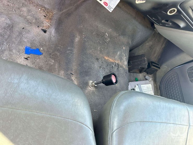 2009-ford-f-750-12ft-dump-truck-image-15