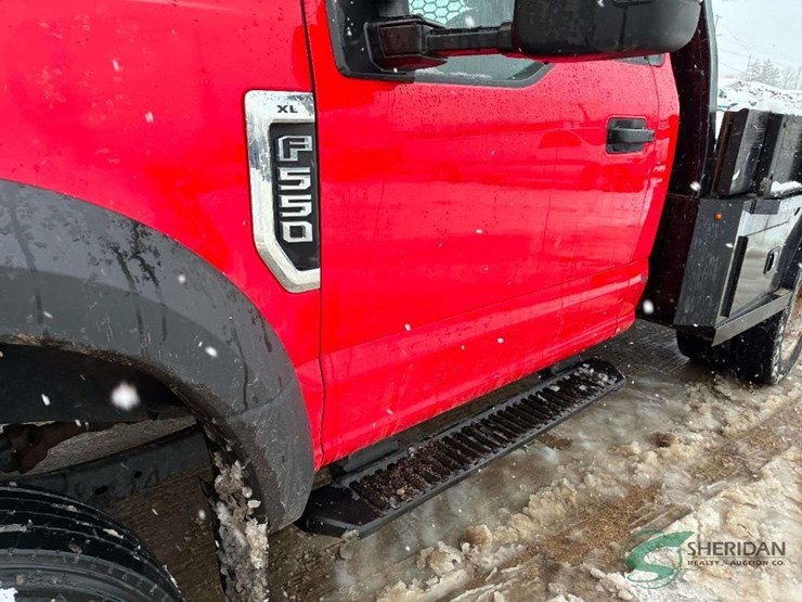 2022-ford-f550-image-9