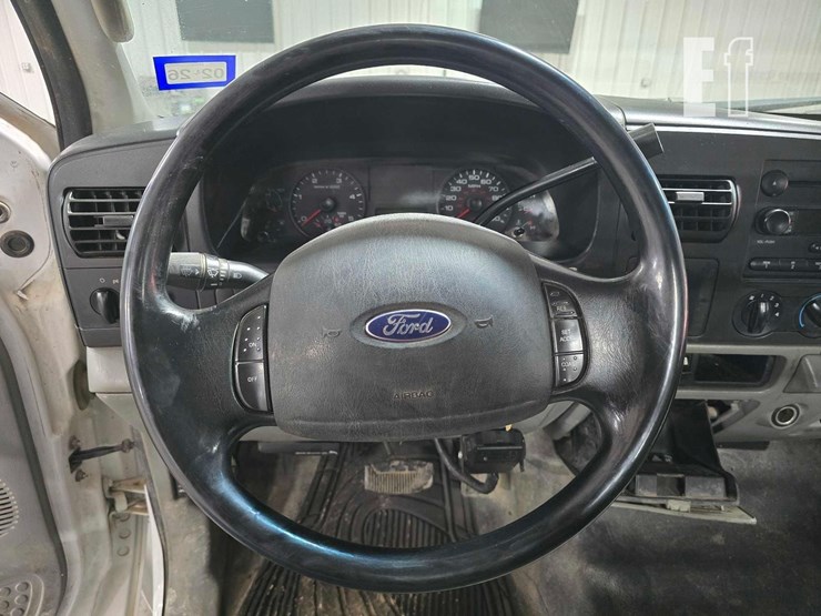 2006-ford-f550-image-10