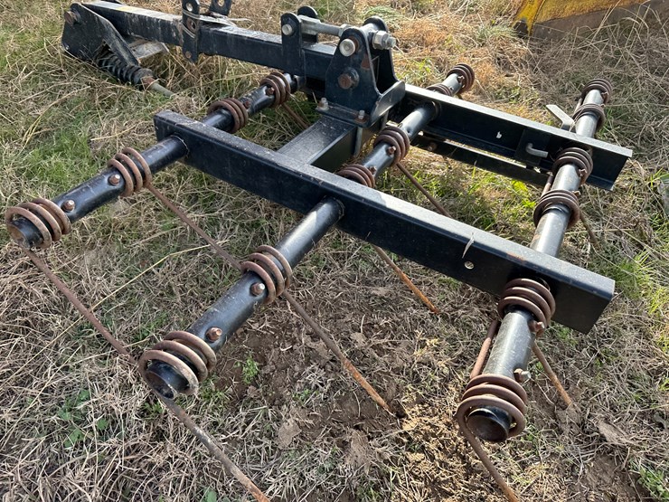 #38441-•-70"-cultivator-image-6