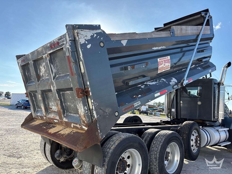 2016-kenworth-t800-image-14