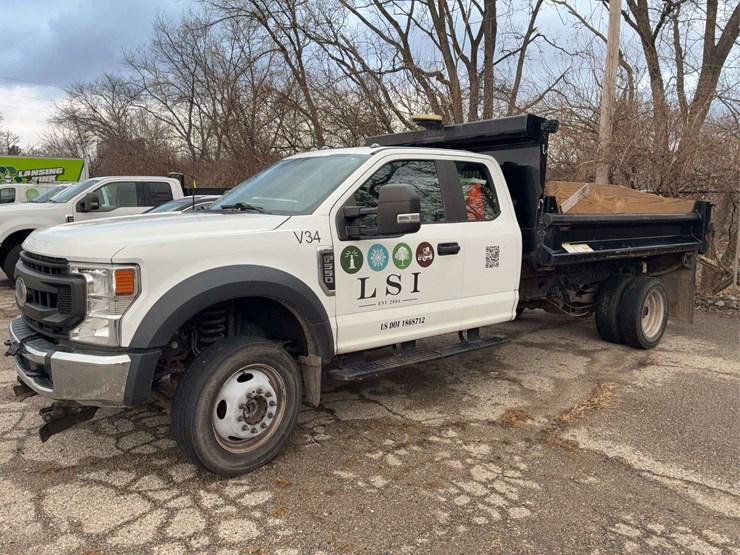 2022-ford-f550-image-1