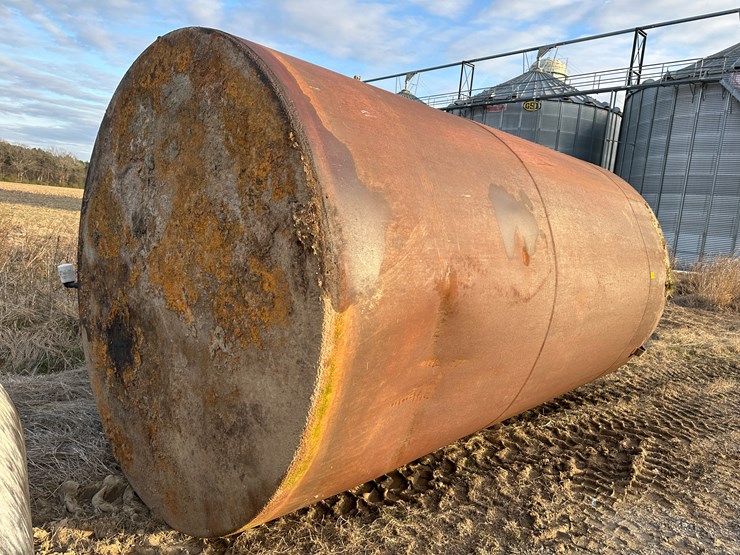 #38467-•-~8000gal-fuel-tank-image-2