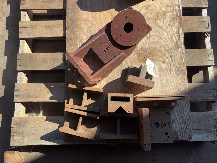 miscellaneous-milling-angle-plates-(x8)-image-1