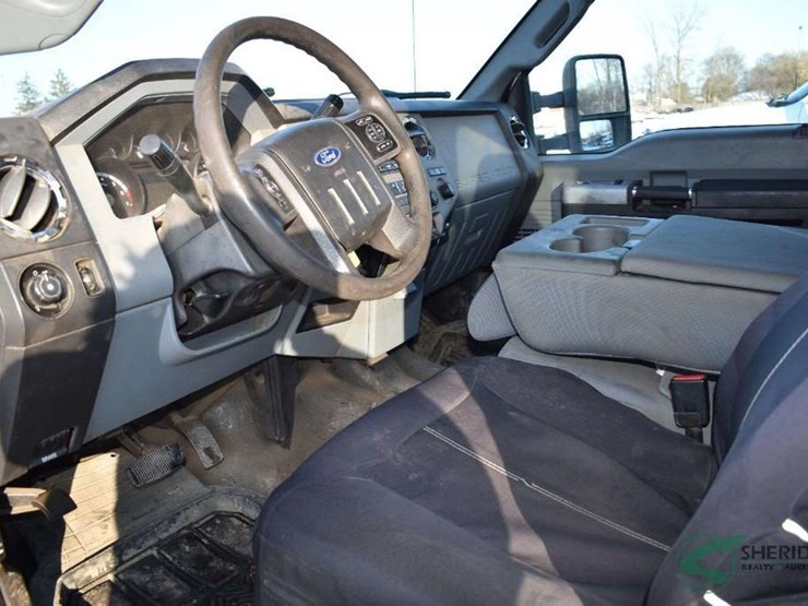 2016-ford-f350-image-15