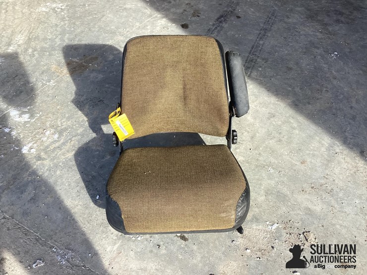 miscellaneous-tractor-seat-image-2