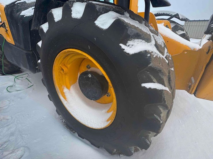2019-jcb-telehandler-image-4