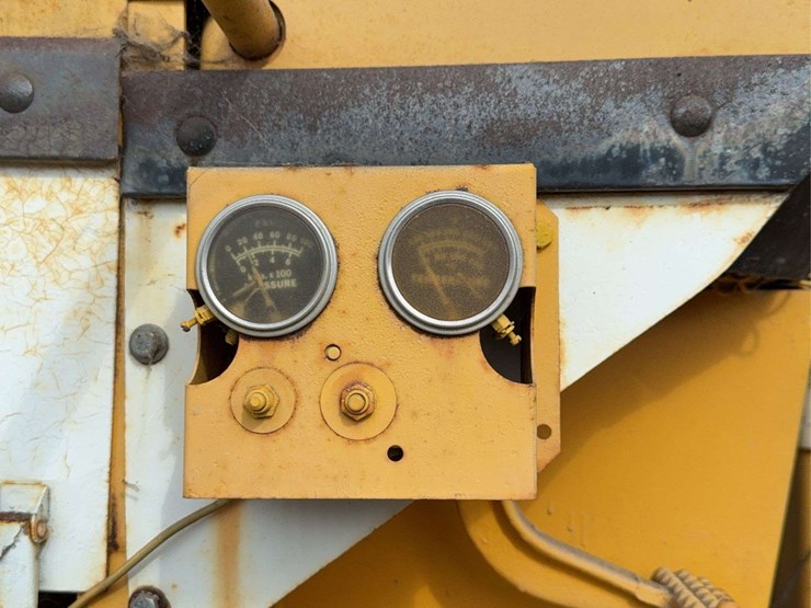 minneapolis-moline-g1000-image-29