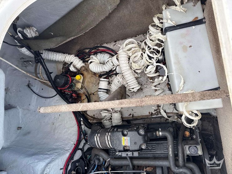 2009-mariah-sc23-23ft.-cabin-cruiser-with-t/a-boat-trailer-image-24