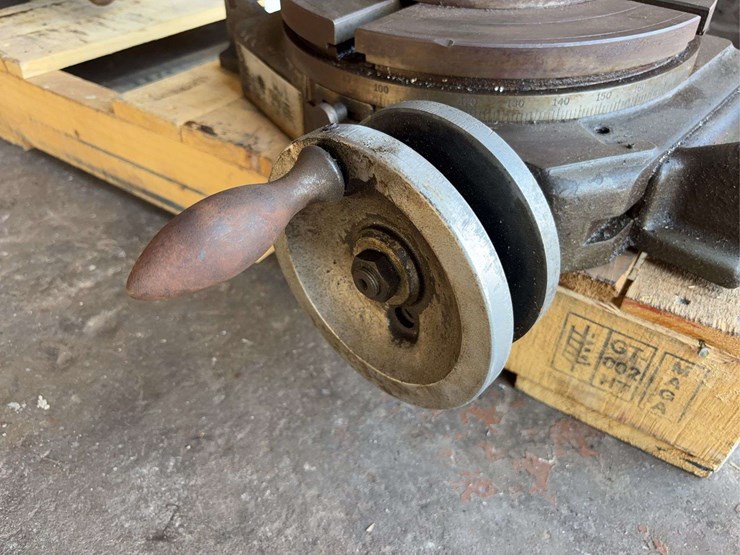 bridgeport-12”-rotary-table-image-6