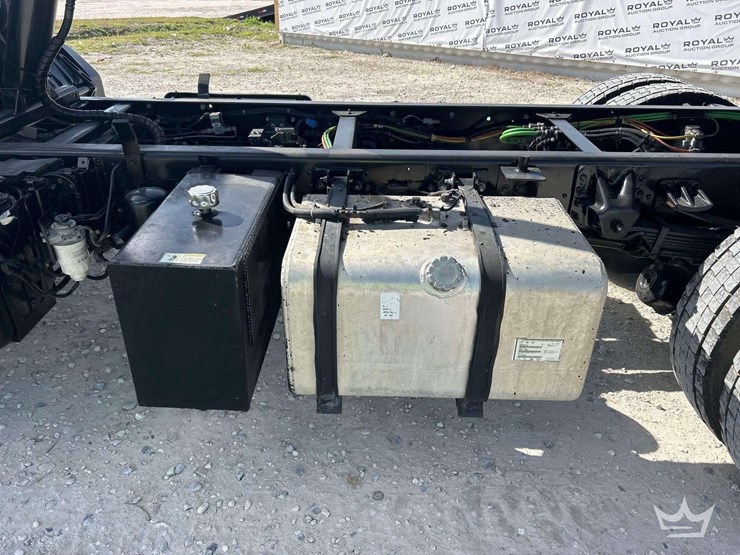 2018-isuzu-ftr-image-15