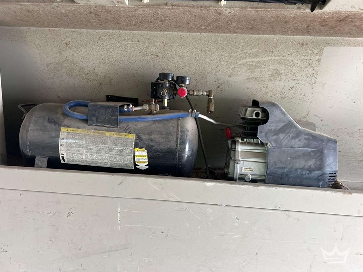 2006-ford-e350-image-21