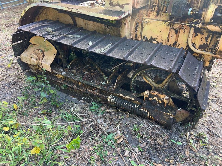 caterpillar-twenty-image-49