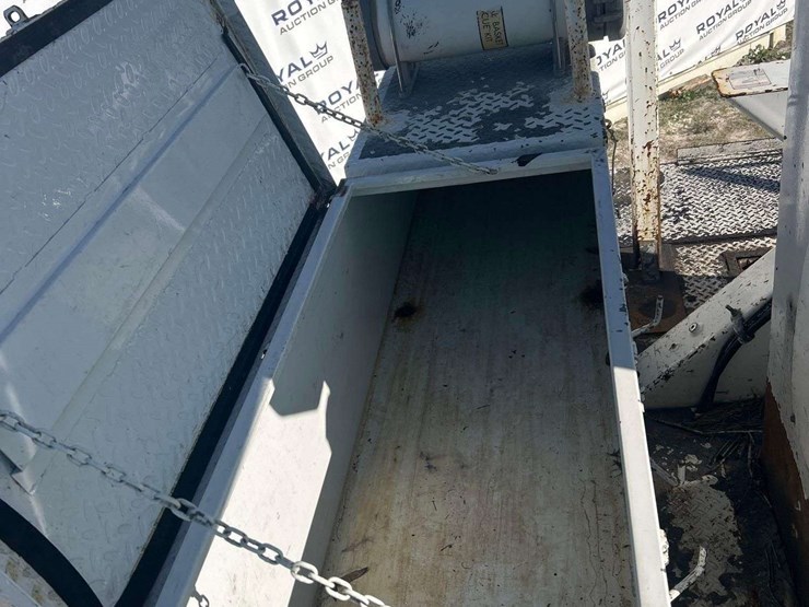 bucket-truck-image-26