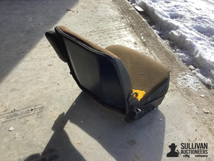 miscellaneous-tractor-seat-image-5