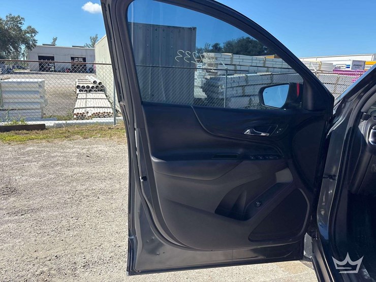 2018-chevrolet-equinox-image-11