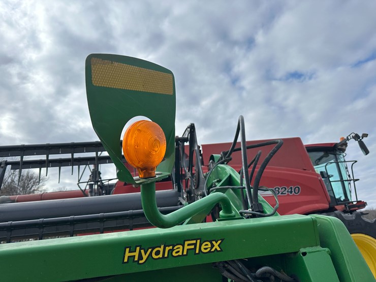 2013-john-deere-635f-image-6