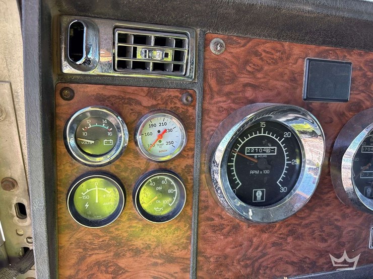 2000-kenworth-tri-axle-dump-truck-image-32