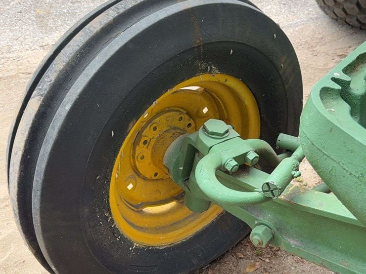 john-deere-620-image-32