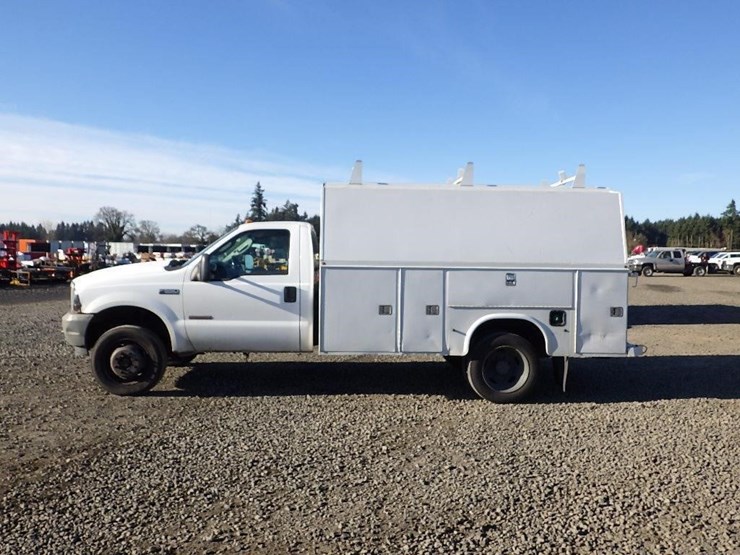 2004-ford-f550-image-6