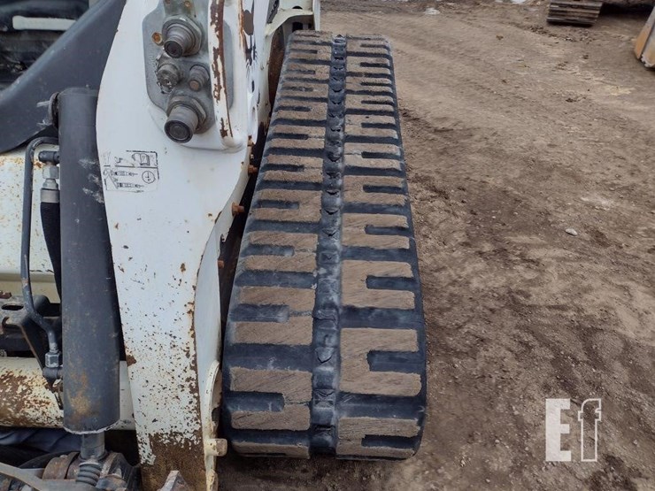 2017-bobcat-t740-image-28