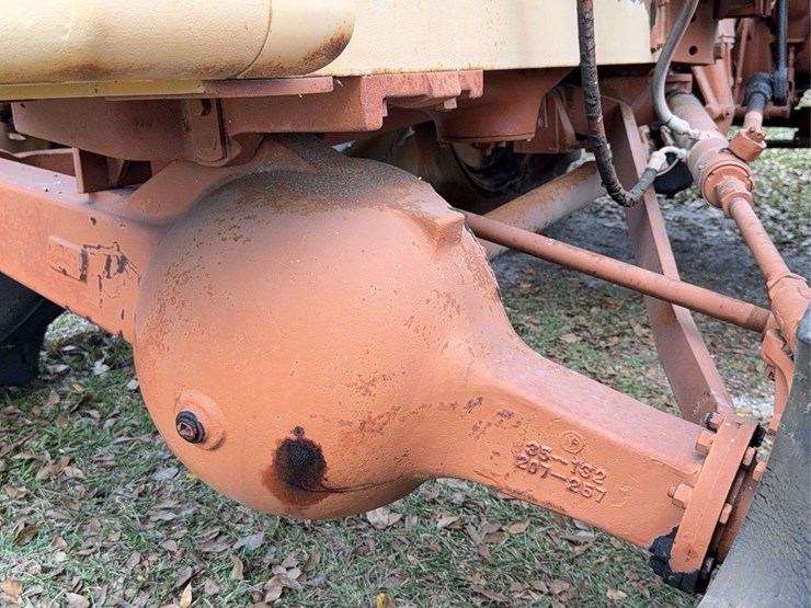 minneapolis-moline-g706-image-41