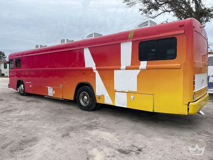 2002-blue-bird-f131612-bus-image-4