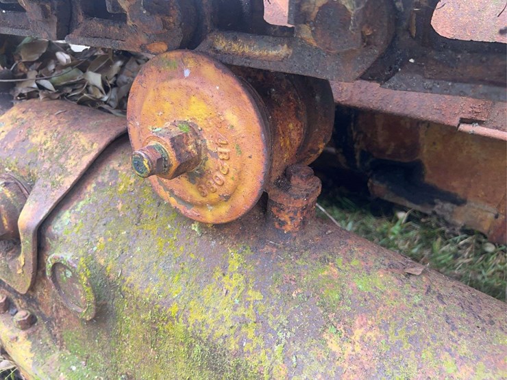 caterpillar-2-ton-crawler-image-51