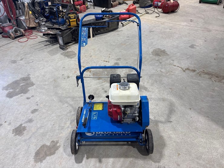 bluebird-lawn-comber-image-1