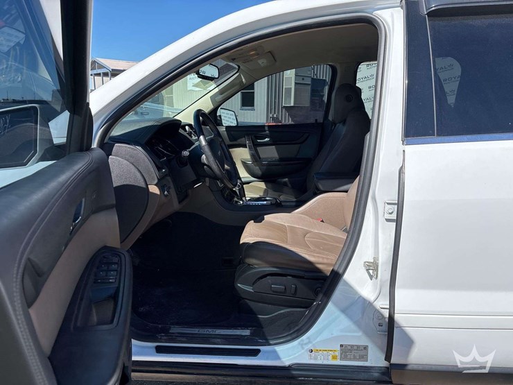 2017-gmc-arcadia-suv-image-11