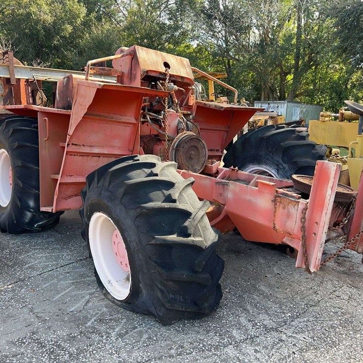 Allis Chalmers 4WD Parts Tractor