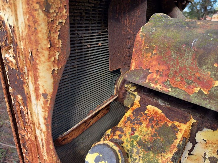 caterpillar-2-ton-crawler-image-13