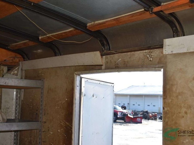 2004-united-enclosed-trailer-with-built-in-shelving-22ft-image-25