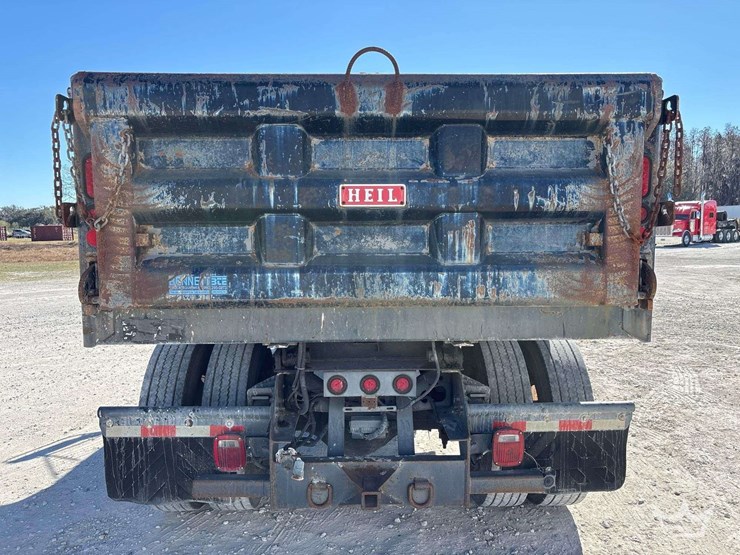 2006-ford-f650-image-31