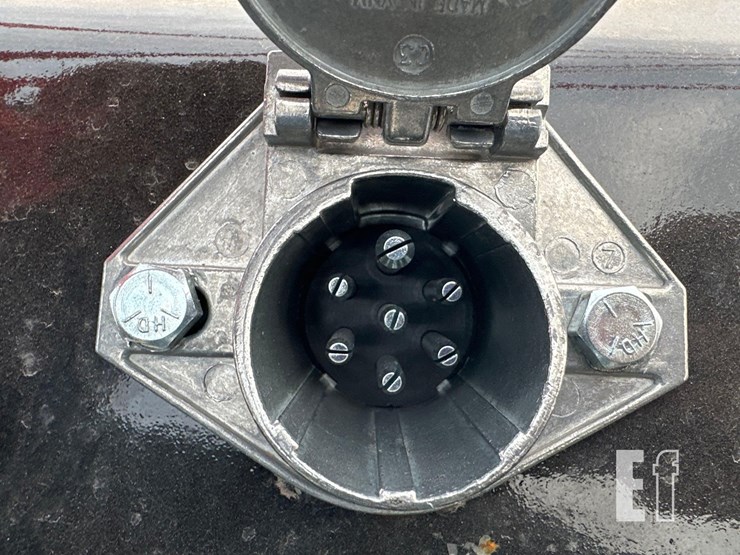 2025-neks-fifth-wheel-wrecker-attachment-image-7