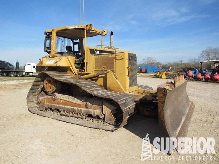 caterpillar-d6n-image-5
