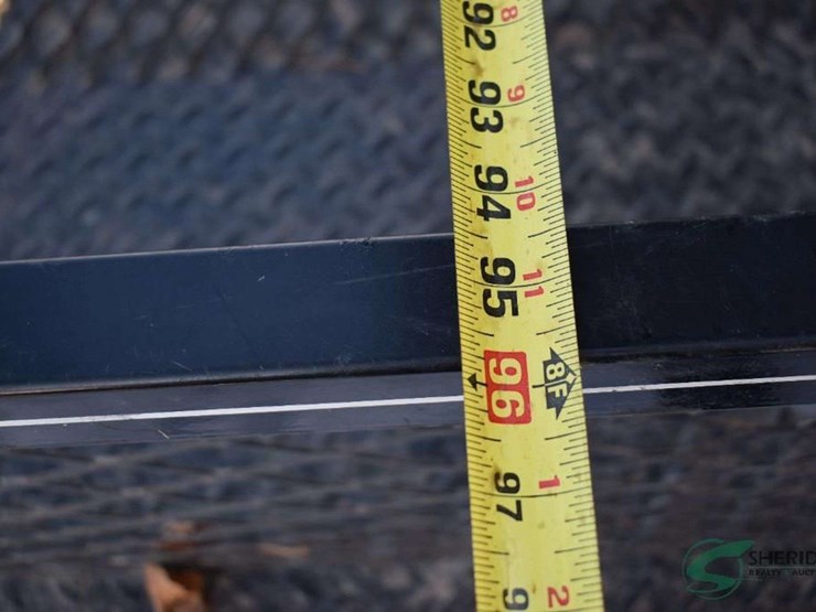 2023-isuzu-npr-image-45