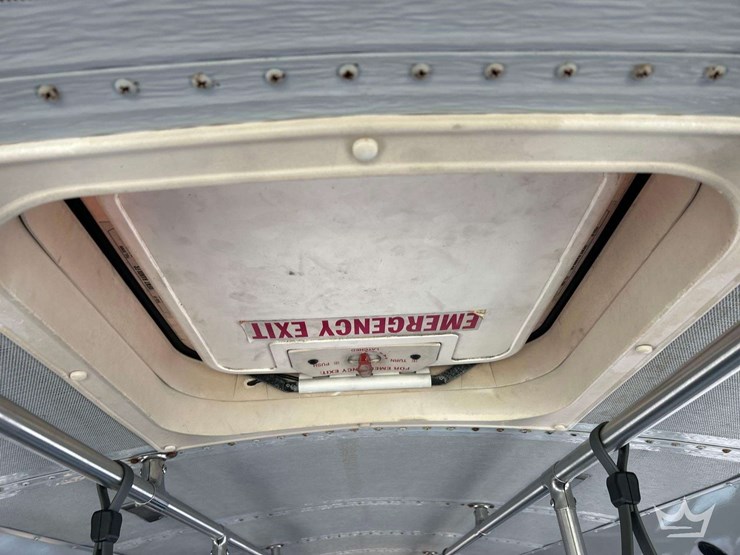 2000-thomas-saf-t-liner-image-18