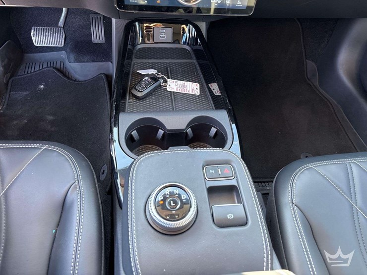 2021-ford-mustang-mach-e-image-19