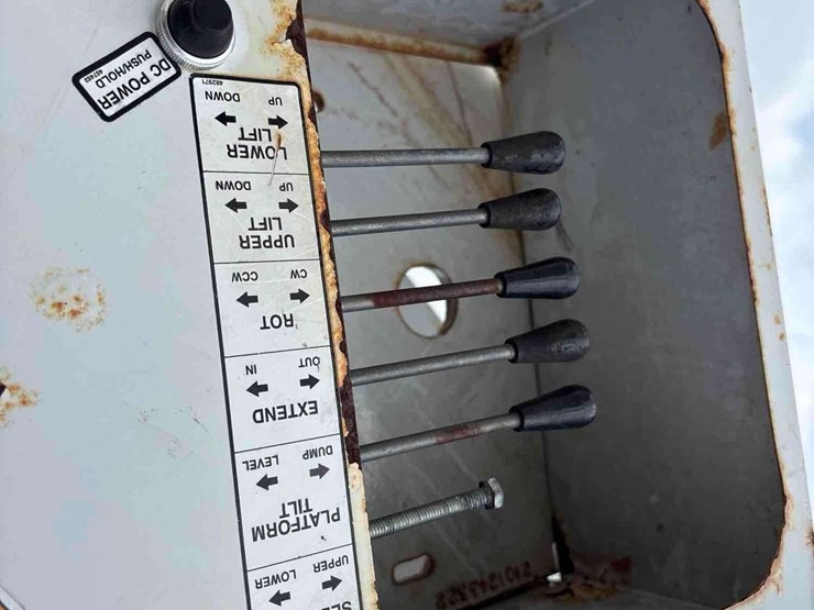 2011-dodge-ram-4x4-terex-hi-ranger-lt40-40ft.-forestry-chipper-insulated-bucket-truck-image-29