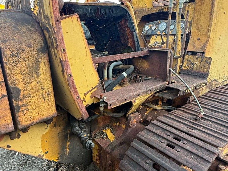 minneapolis-moline-diesel-crawler-image-24