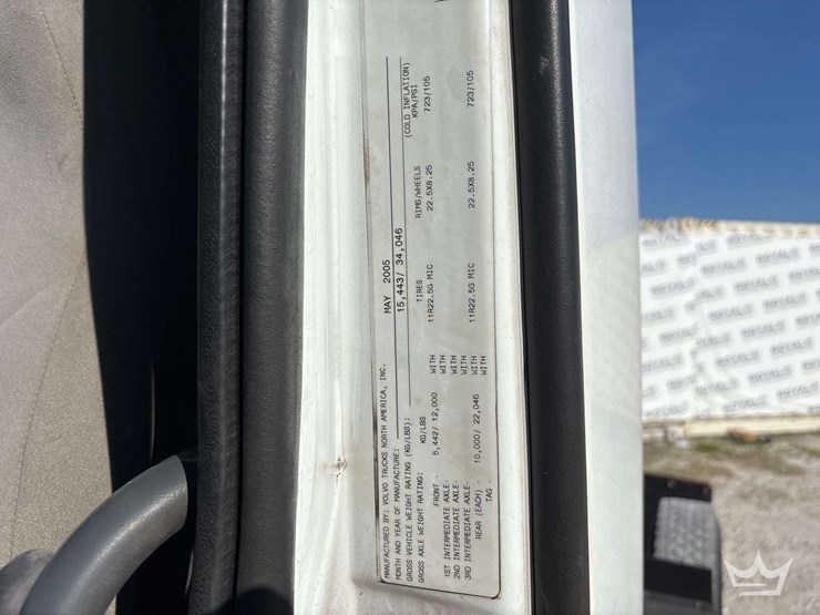 2006-volvo-vnm-image-6