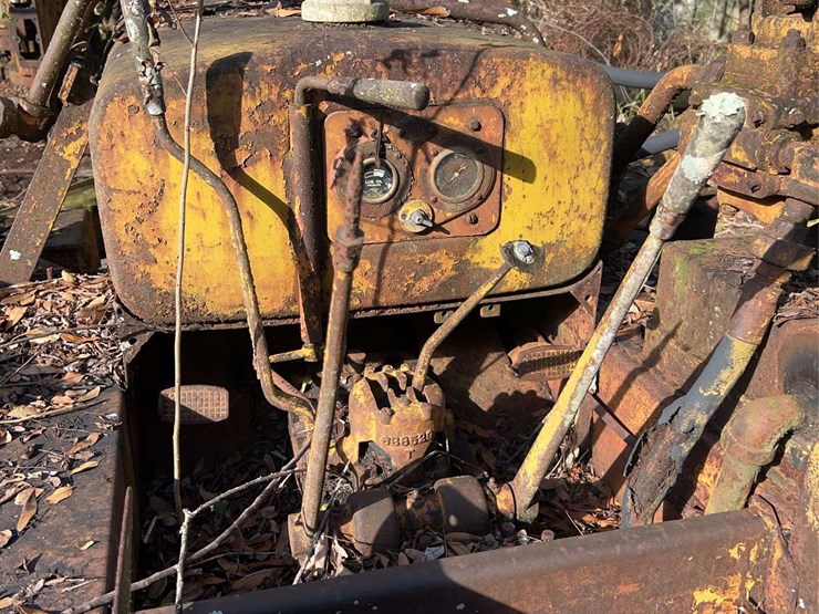 caterpillar-r2-image-28