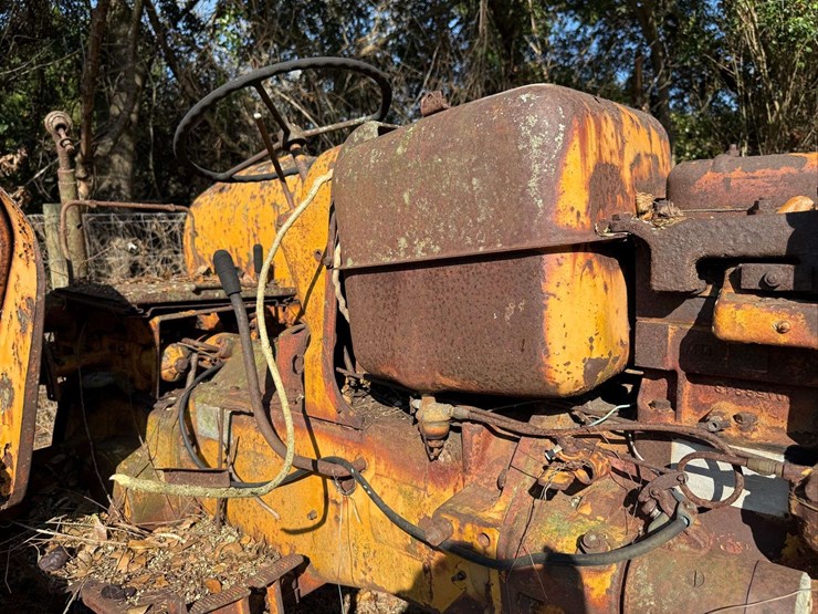 minneapolis-moline-445-image-26