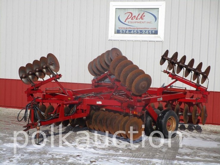 case-ih-3800-image-2
